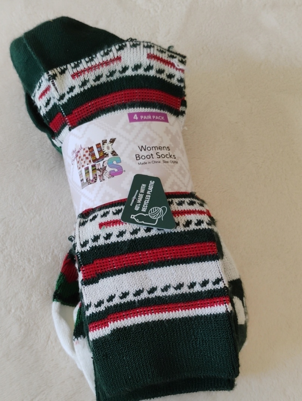 Muk Luks Womens Boot Socks - Green, White & Red 🍒